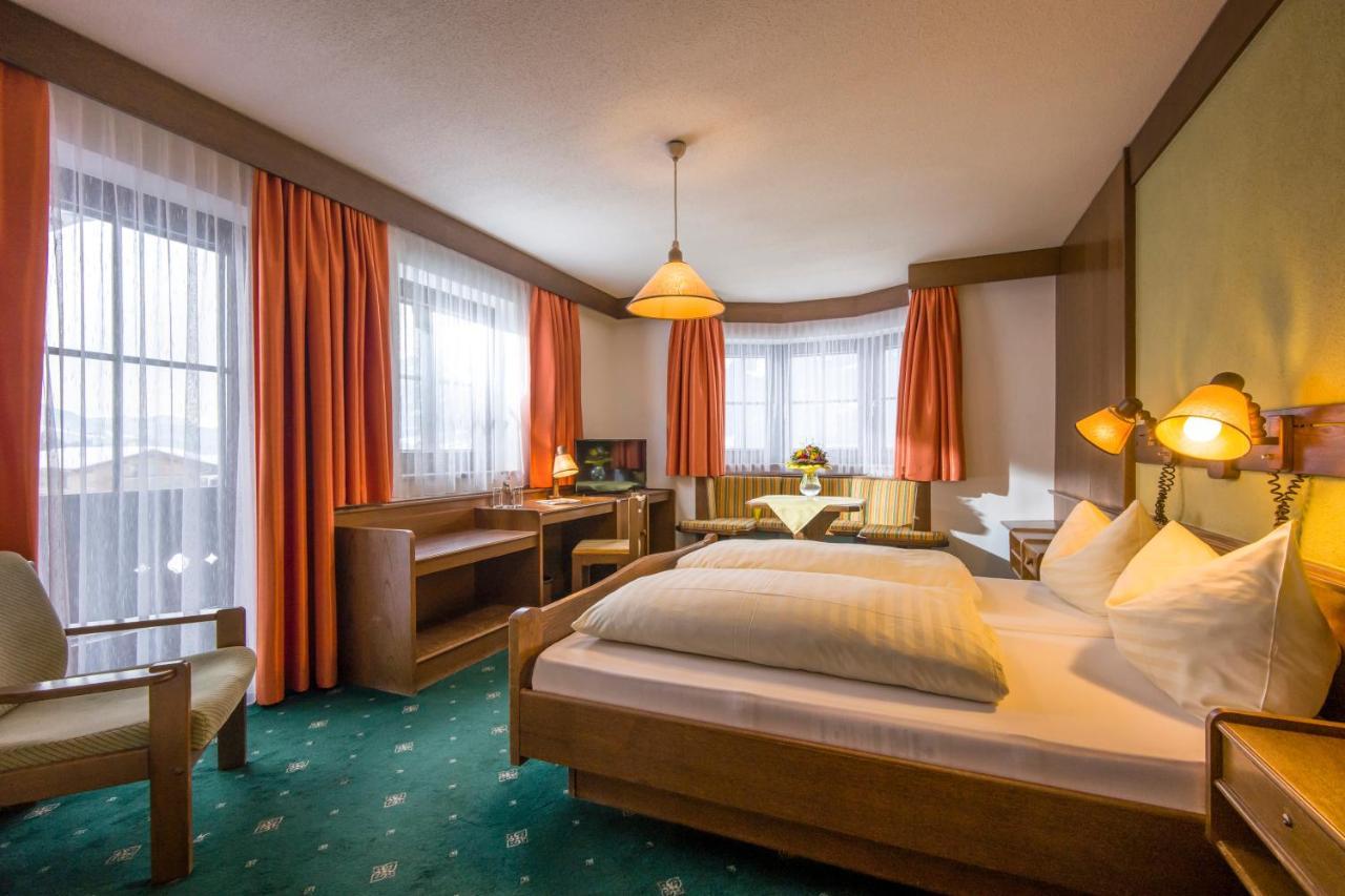 Alte Post Bed & Breakfast Ellmau Exterior photo